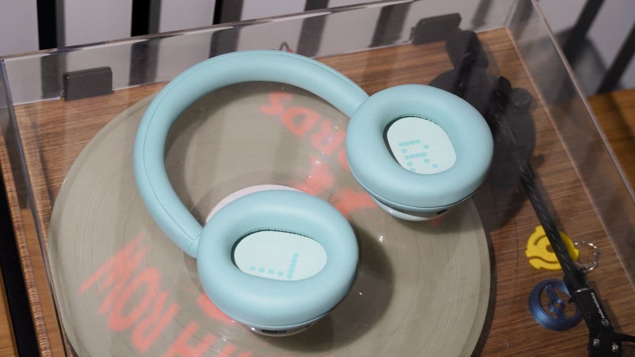 "CMF Headphone Pro: Fancy sound, 100-hour battery, & all for less than your last brunch π³πΈ #BudgetGoals #LitSound"