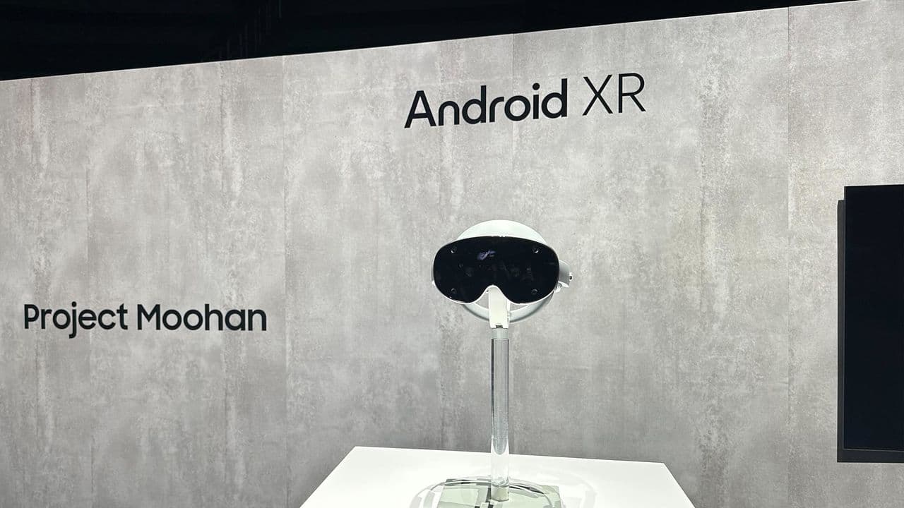 ๐จ๐ฃ๏ธ BREAKING: Samsung's Galaxy XR headset about to drop like it owes us money. No cap! ๐คฏ๐ฅ๐ #FutureInHand