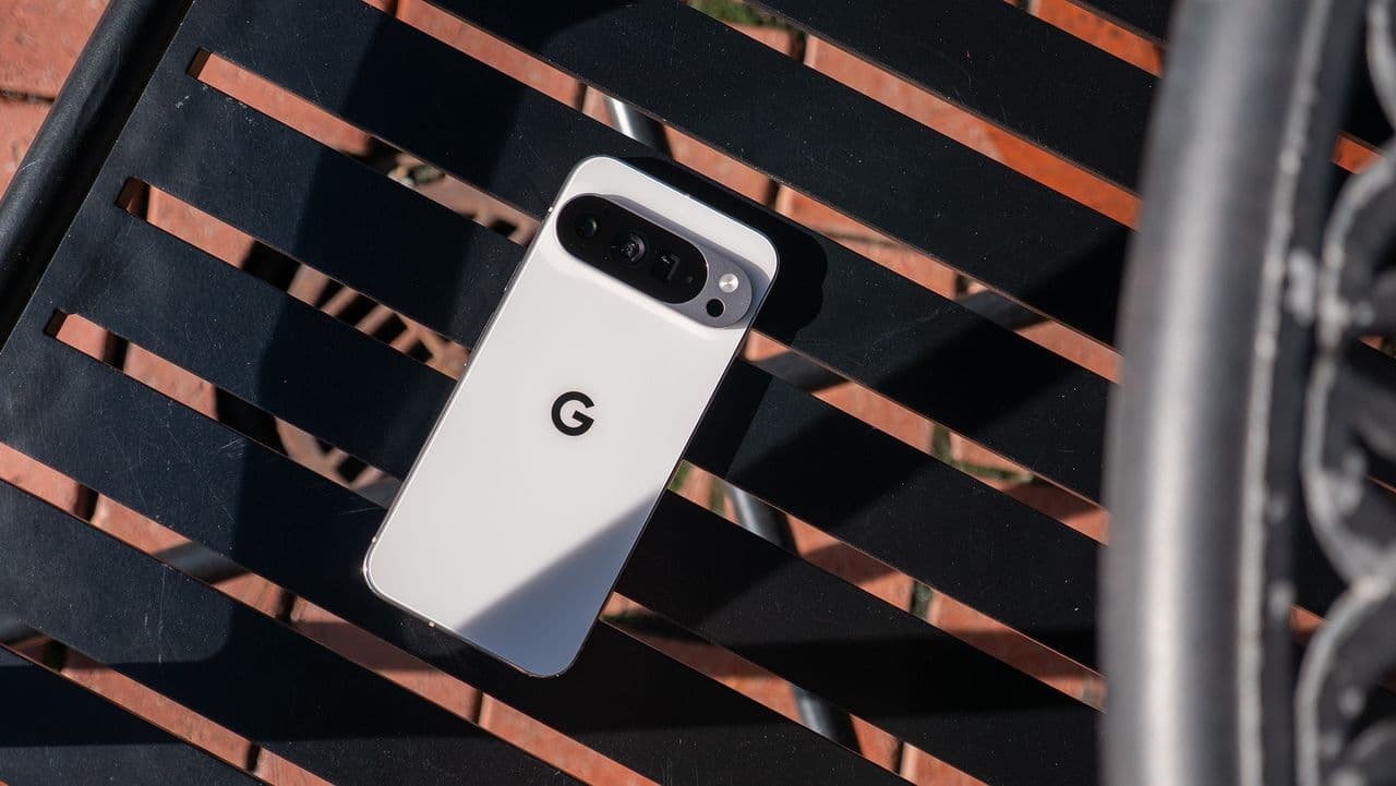 "Pixels be like: September vibes hit different with Material 3 & Adaptive Audio ๐ฅ๐
 #FlexOnEm"