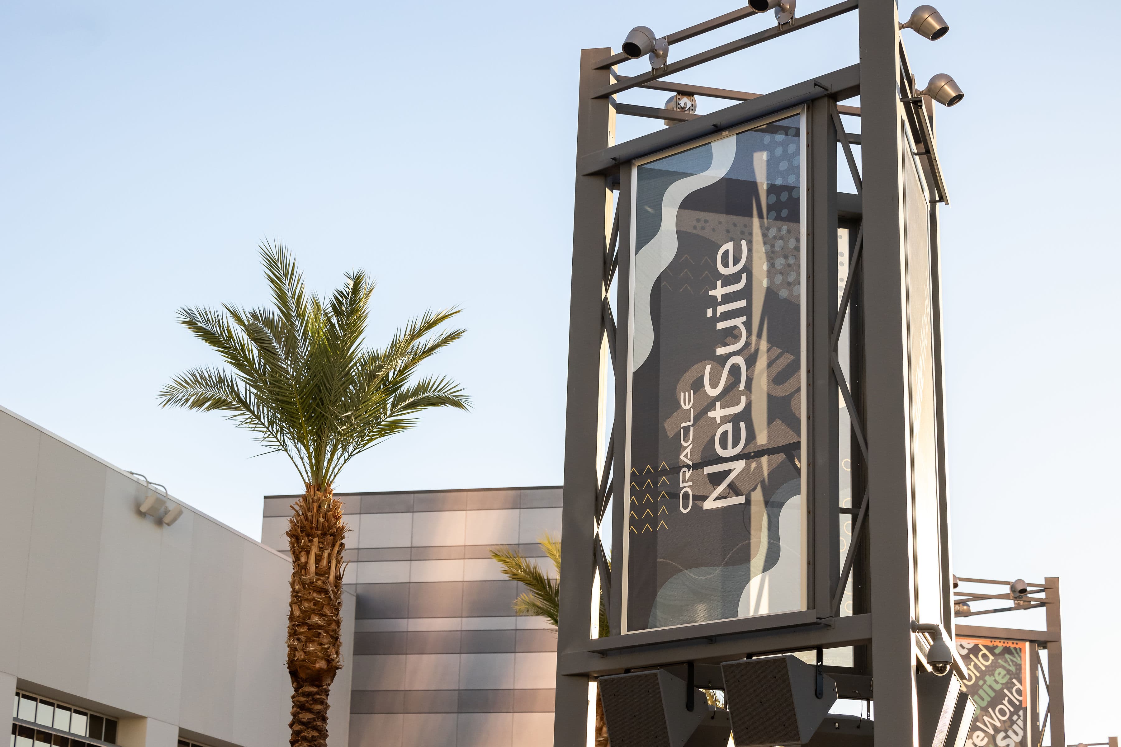 Oracle NetSuite just hit the gym ๐ช, flexing AI gains for a glow-up! ๐ฅ UX so fresh, itโs a vibe! ๐๐ #NoCap