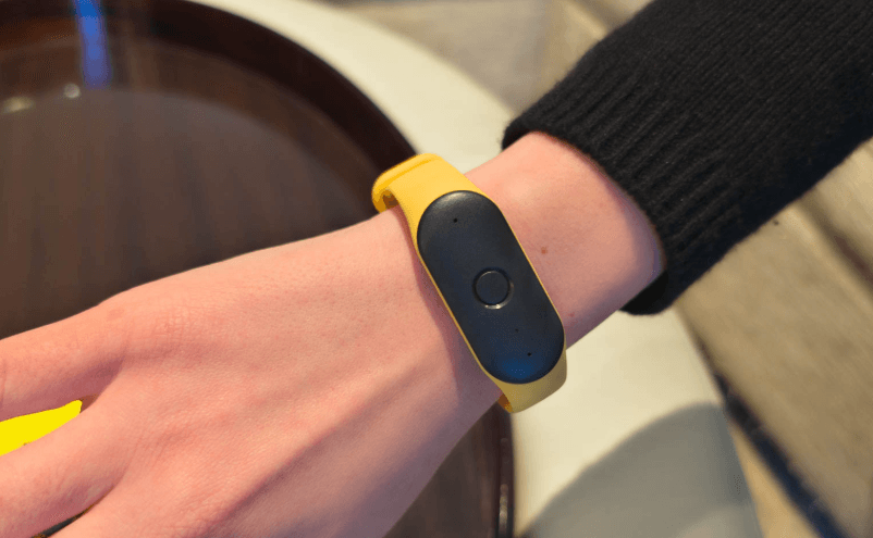 "Amazon snags Bee ๐๐๏ธ for secret cash ๐ธ๐คซโnow your wrist just got woke! #AIoverload ๐๐ฅ"