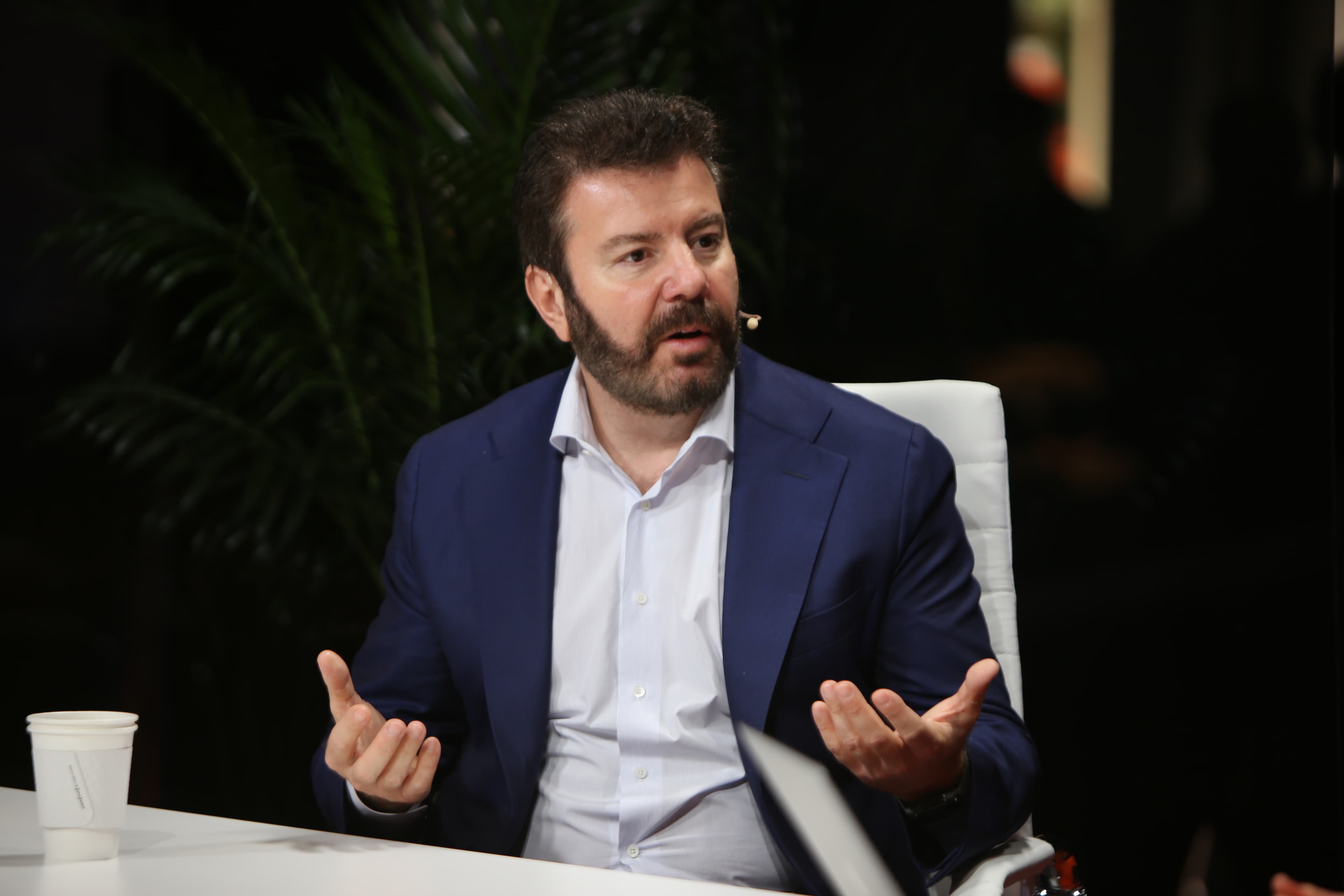 "UiPath just flexed on the haters 💪💰 AI momentum got 'em like: 🚀 Profit season, baby! #WinnersOnly"