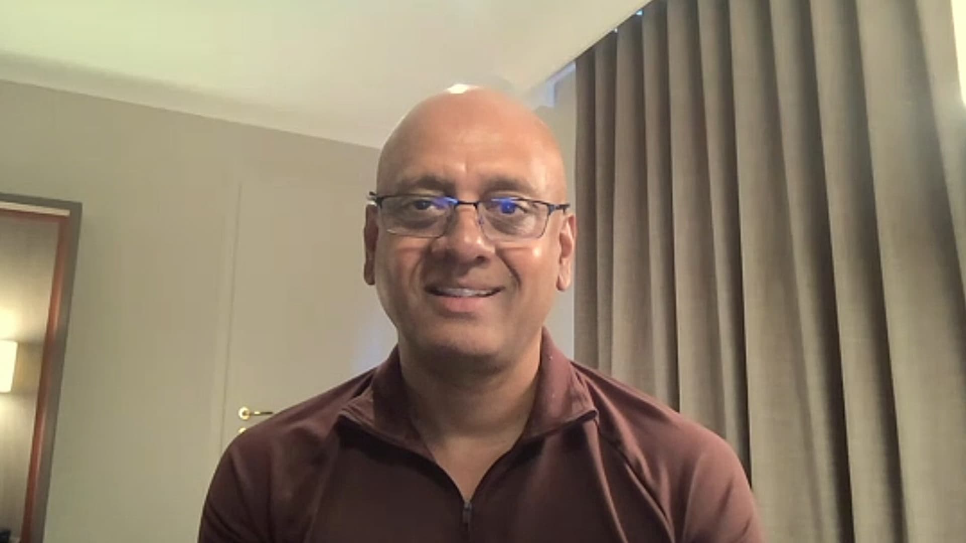 "Dell's cooking up some AI magic in the startup kitchen π³π»β¨ #InnovationOrBust #TechChef"