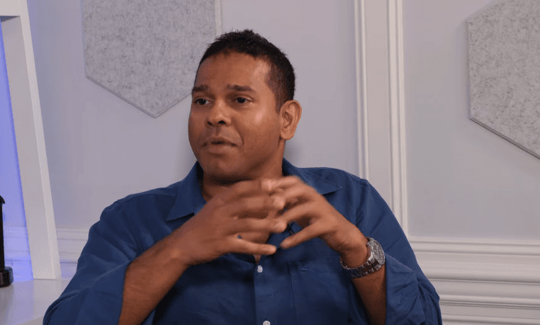 OpenAI just dropped $1.1B on Statsig ๐ธ, CEO now a software wizard! ๐งโโ๏ธโจ #BigBrainMoves ๐ฅ๐