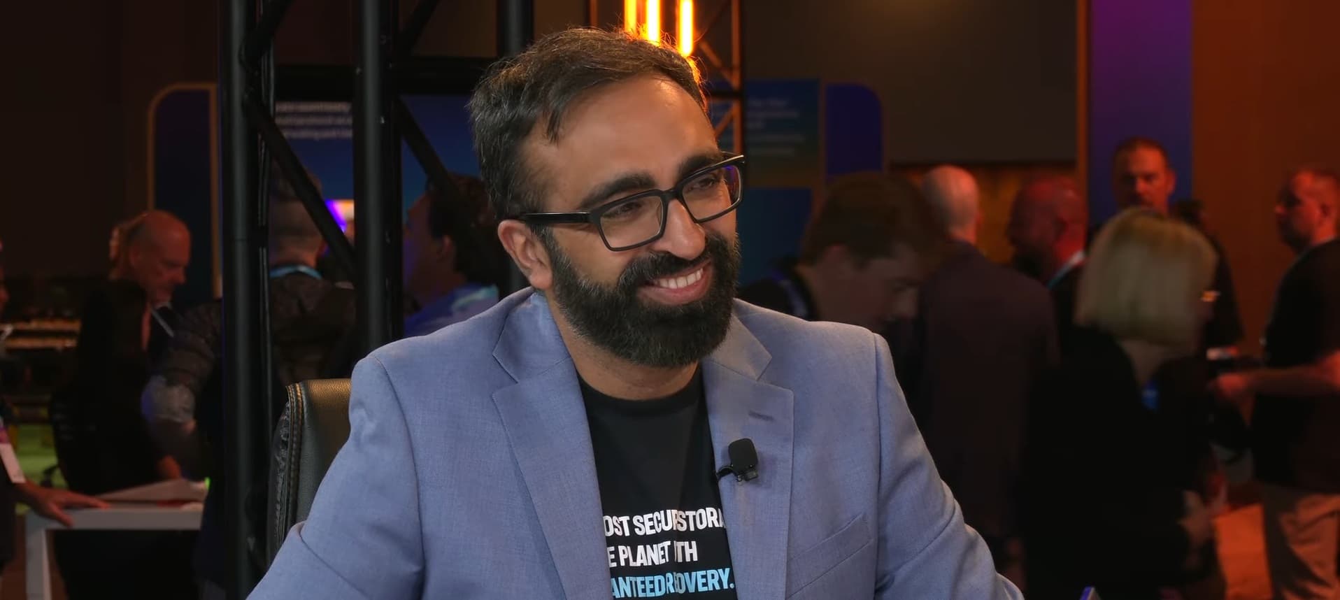 "Stop snoozin’! ⏰💤 NetApp's like, 'Get that cloud-neutral AI strats or you're cooked!' 🔥💀 #NoCap"