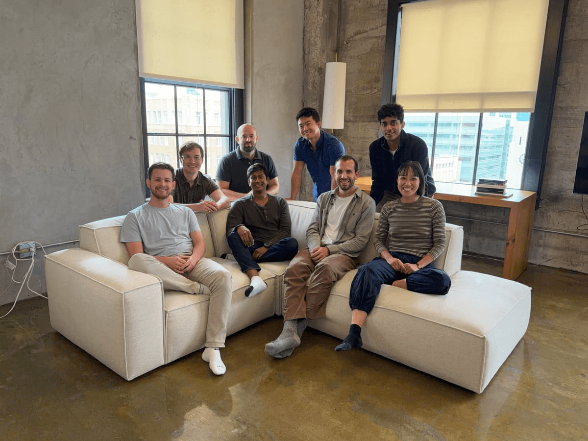 "Kernel just bagged $22M ๐ฐ to sauce up browsers for AI agents. The future is lit ๐ฅ or nah? ๐๐ป #AI"