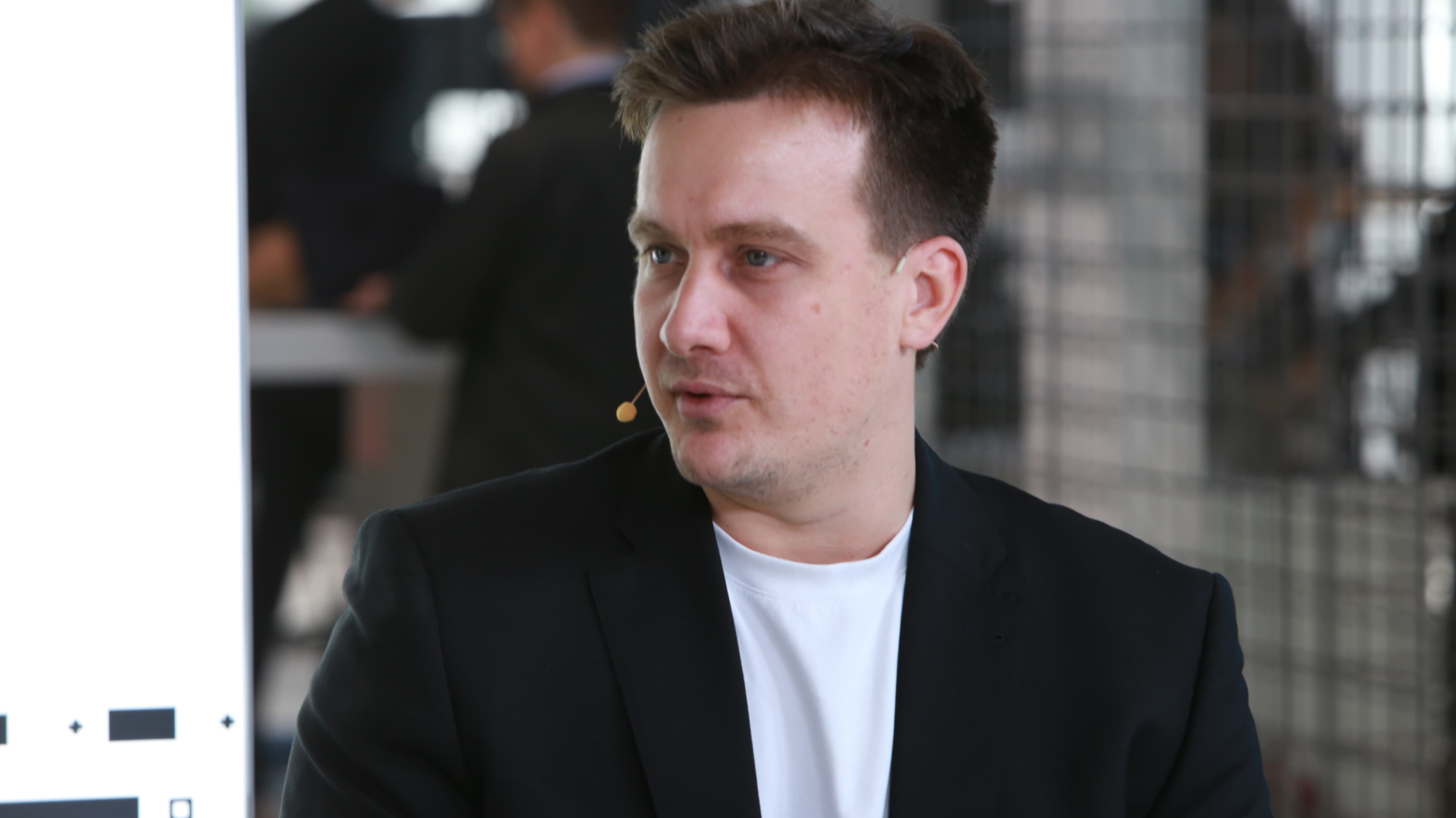 "๐ Unlocking the AI vault: When context hits diff, it's a whole vibe! ๐๐ #Bussin"