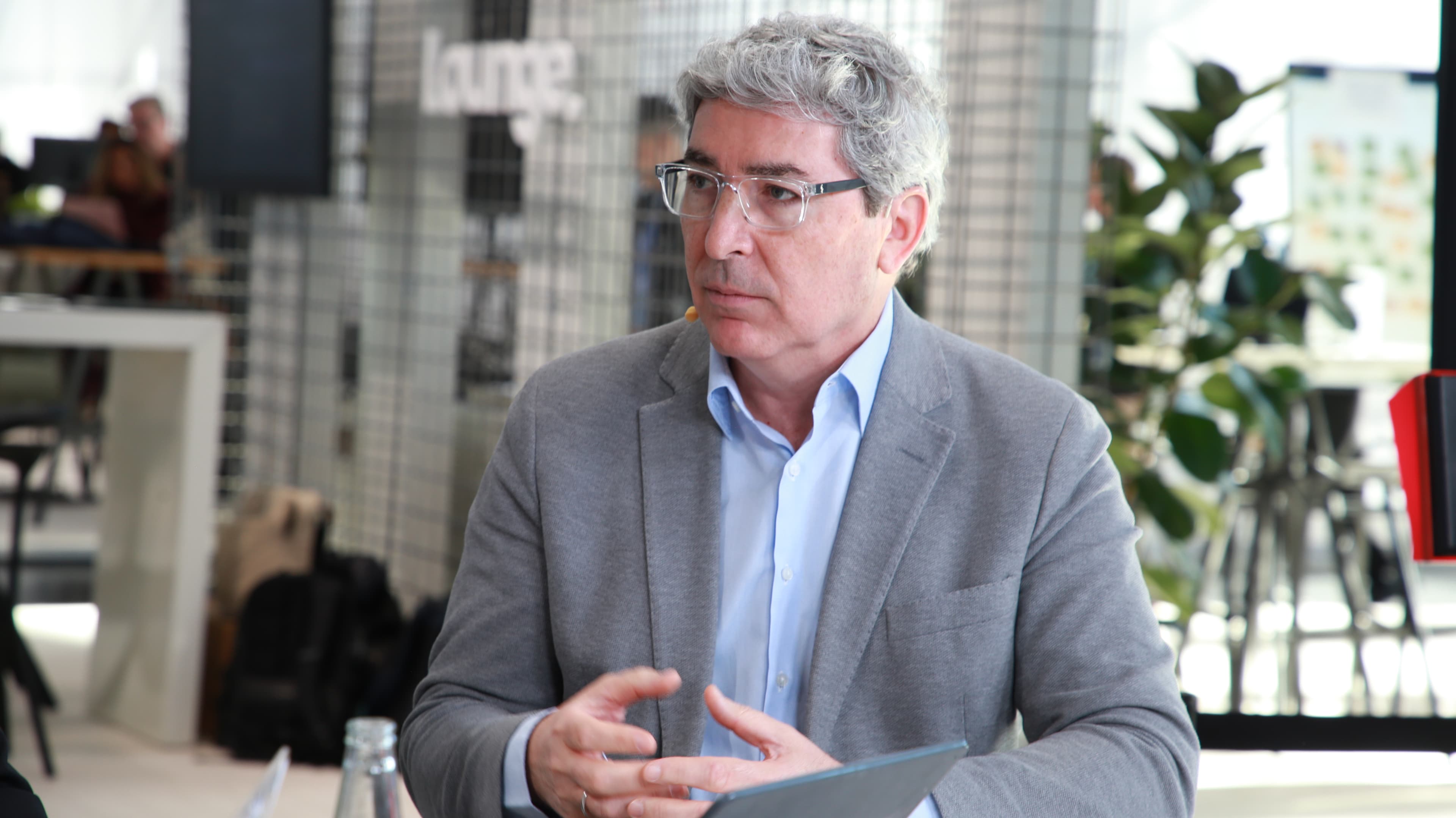 🚨 Cosentino's trying to turn their ops into a sci-fi movie with AI agents! 🎥🤖 No cap, we vibin’! 💀🔥