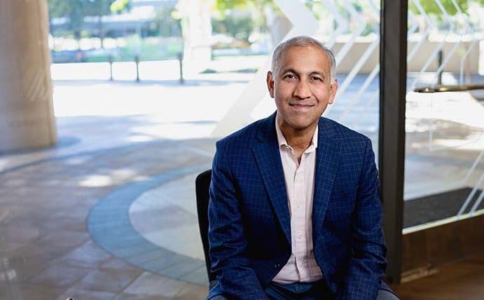 Nutanix’s revenue outlook got me like 🥴💀; stocks tanking harder than my grades in 2020 🤡📉 #RIPinvestments