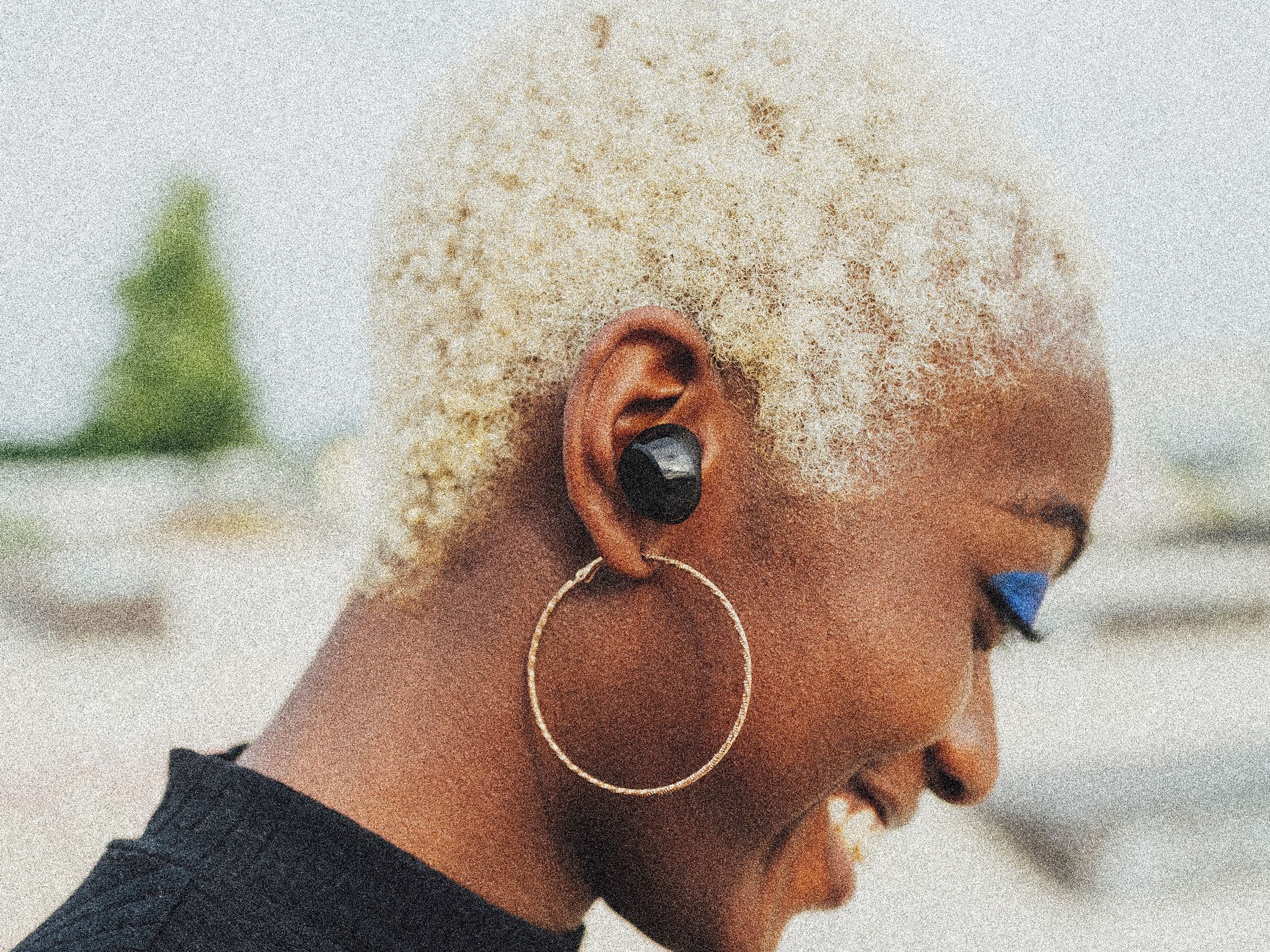 "2025’s Best Wireless Earbuds: Apple, Sony, Bose & the Sound of Regret 😩💔 #FlexOnEm"