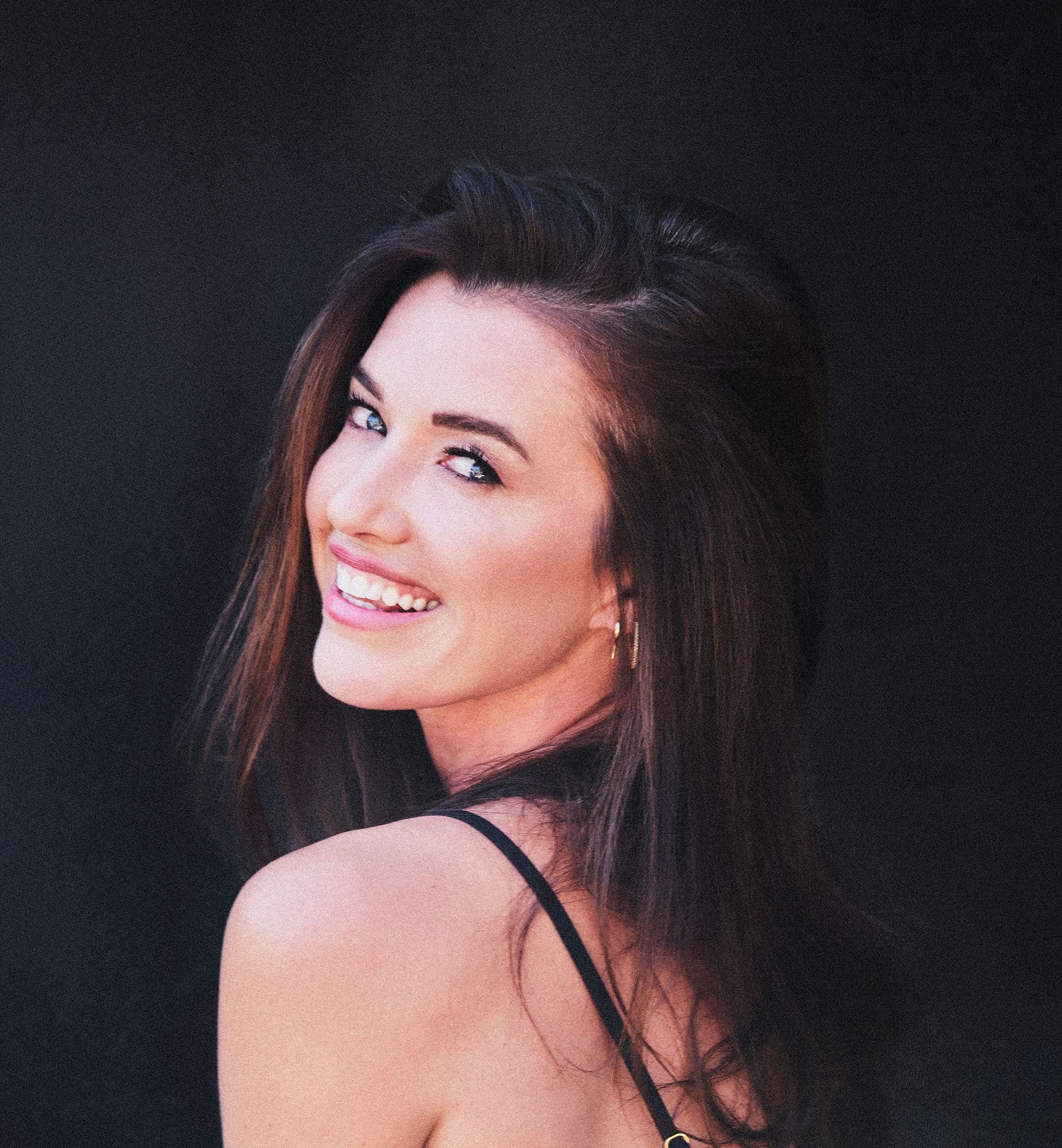 "Parvati just gave the ‘Black Widow’ the biggest glow-down 💀🕷️! Time to seethe and cope, fam! 😂🔥"