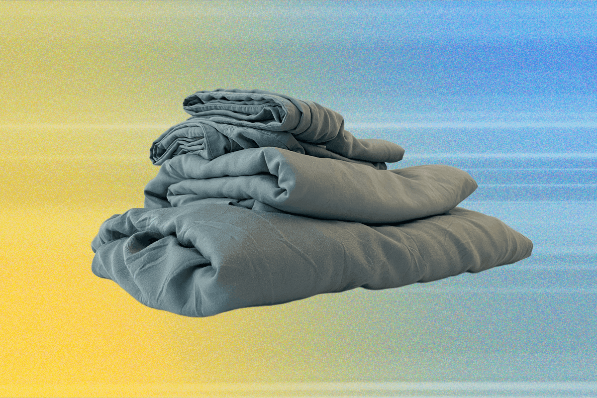 "These Bedsure Bamboo Sheets got me feeling like I’m sleeping on a cloud ☁️💤 Silky vibes for low 😱💸 #WokeUpLikeThis"