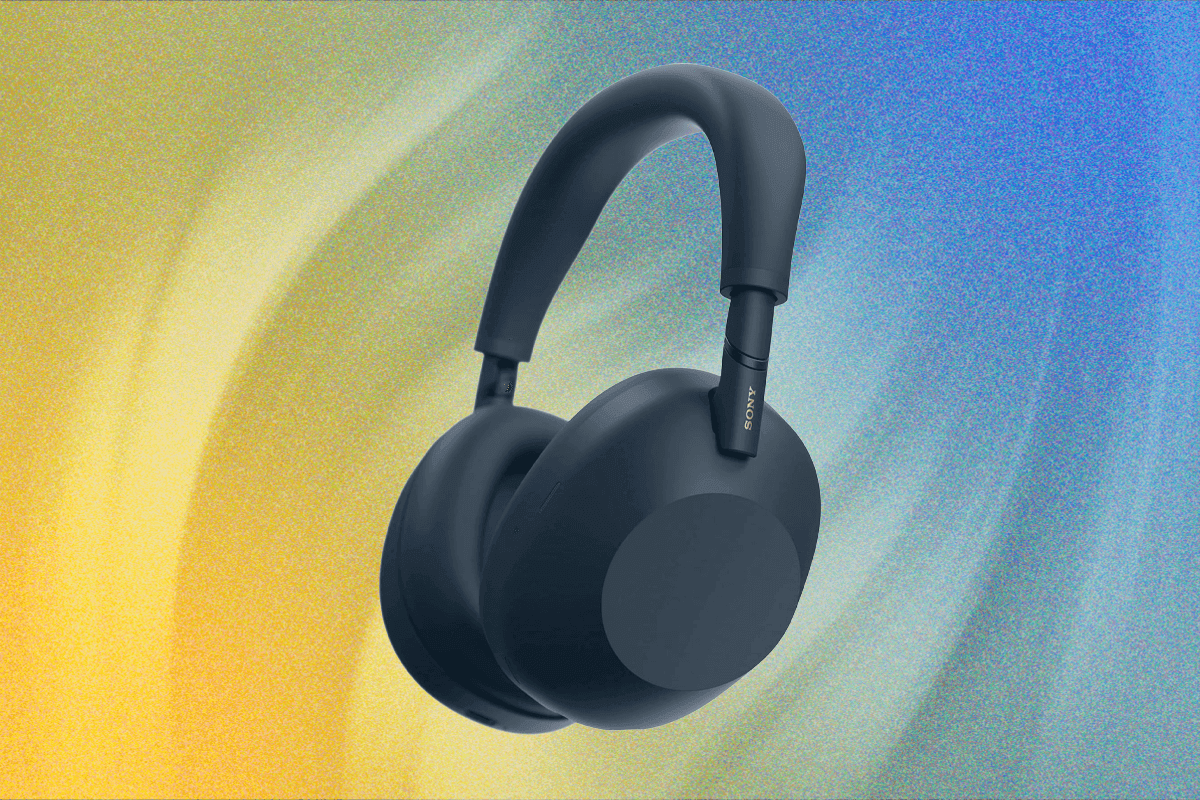 "Top-tier Noise-Cancelling Headphones: Sony, Bose, Apple & the squad that blocks your annoying ex 💀🔇"