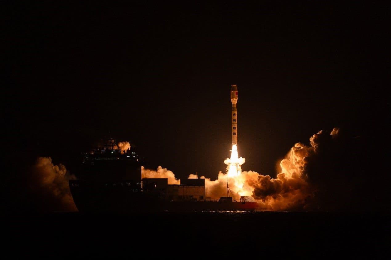 Geely just said "NASA who?" 🚀🌌 China’s flexing with car-sized satellites! #SpaceGoals 💀🔥 #ChinaRise