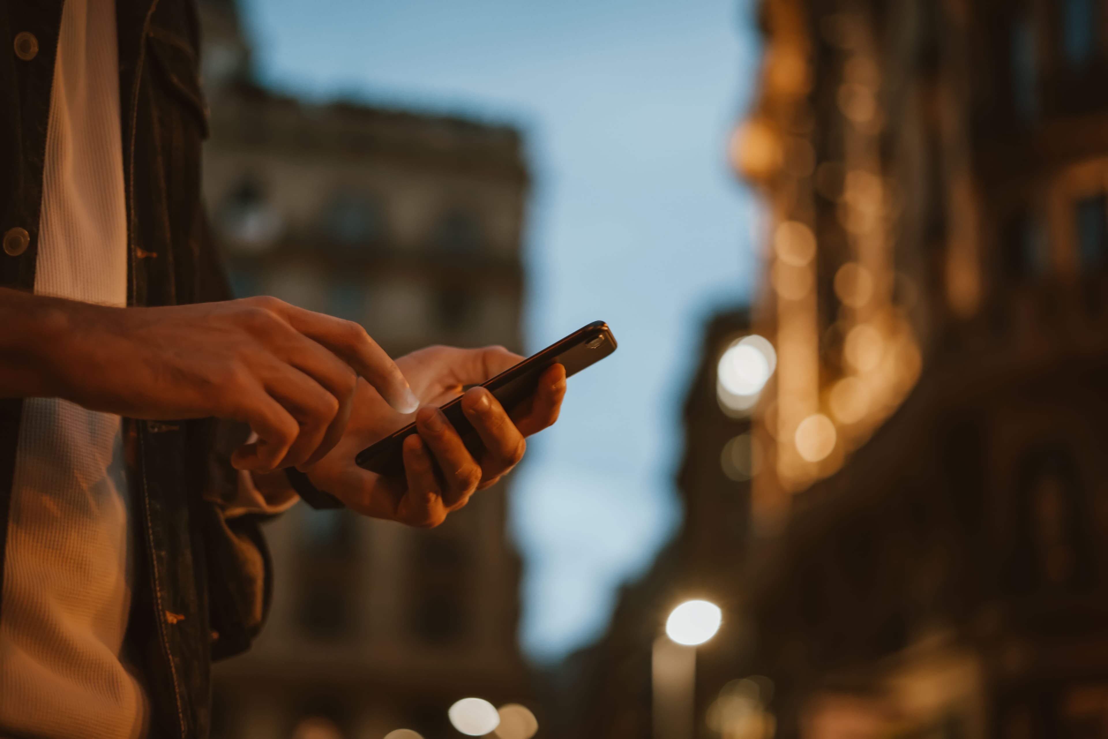 "Traveling in 2025? 1Password's got ur back! ๐ Use Travel Mode & flex on border agents like a pro! ๐โ๏ธ"