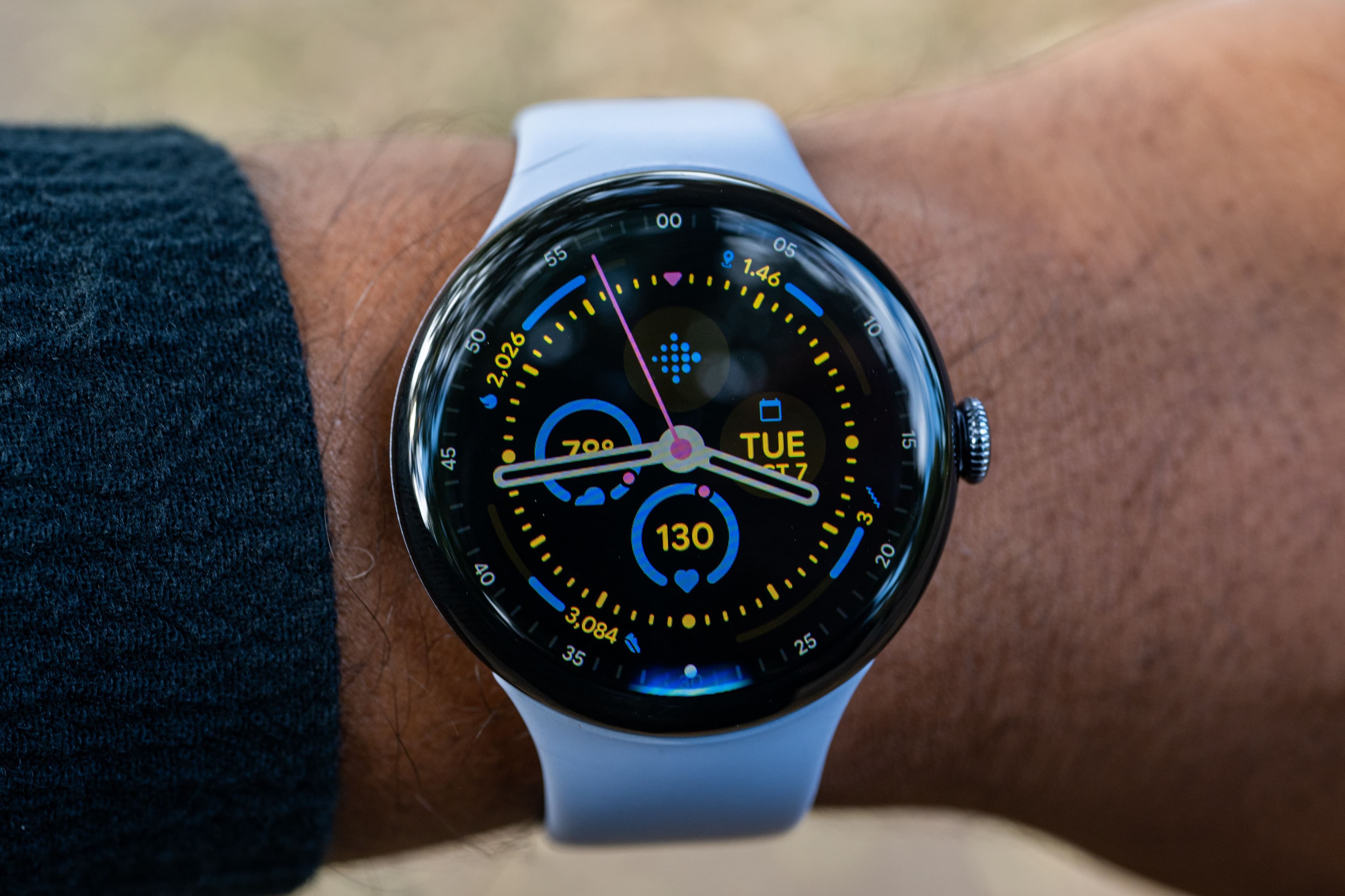 "Google Pixel Watch 4: The GOAT of Android Smartwatches? ๐๐
No cap, it's drip or drown! ๐ฆ๐ฅ"