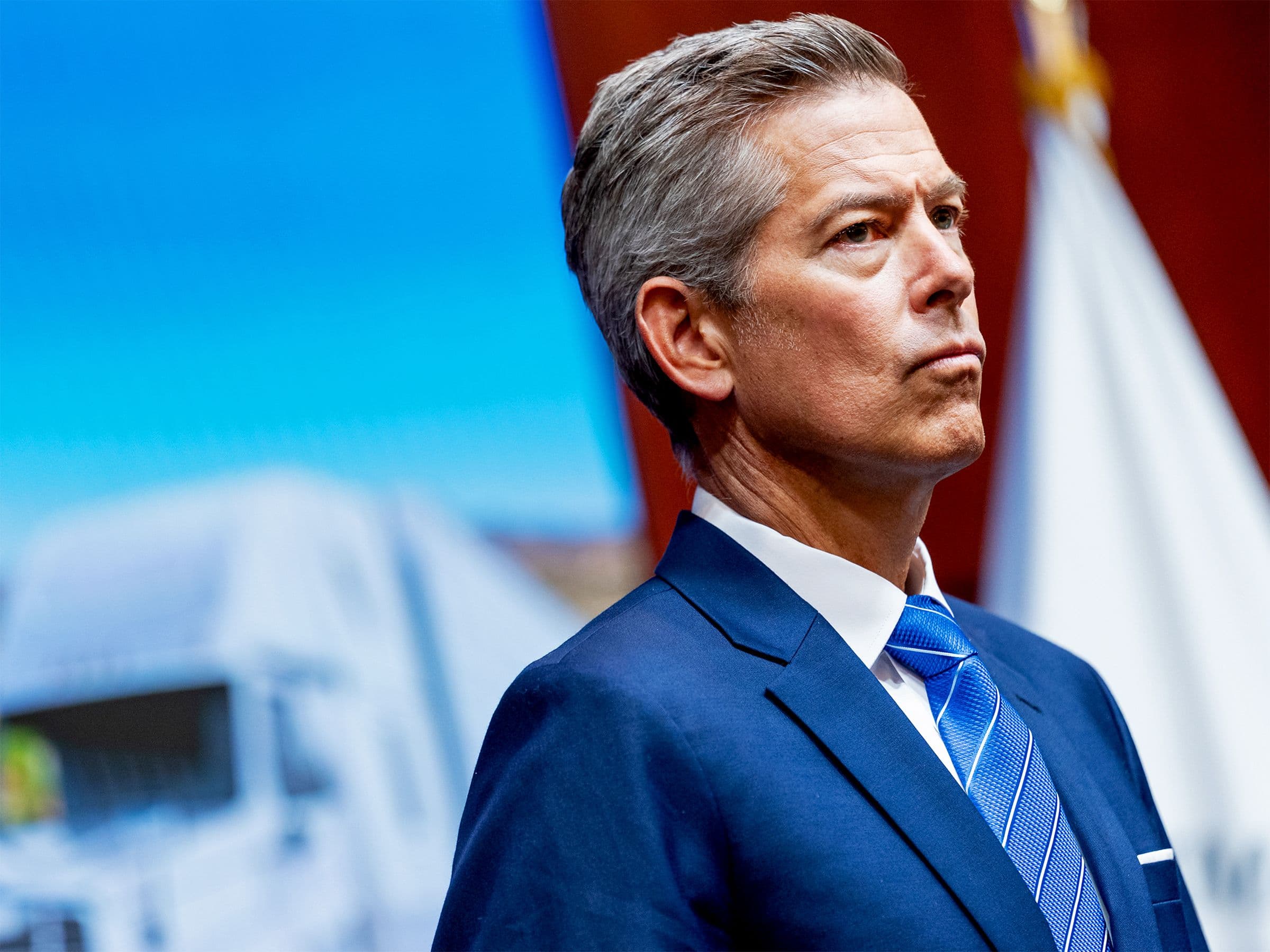 NASA's CEO just said "hold my rocket" π, moon mission getting the glow-up! ππ #PlotTwist #SpaceVibes